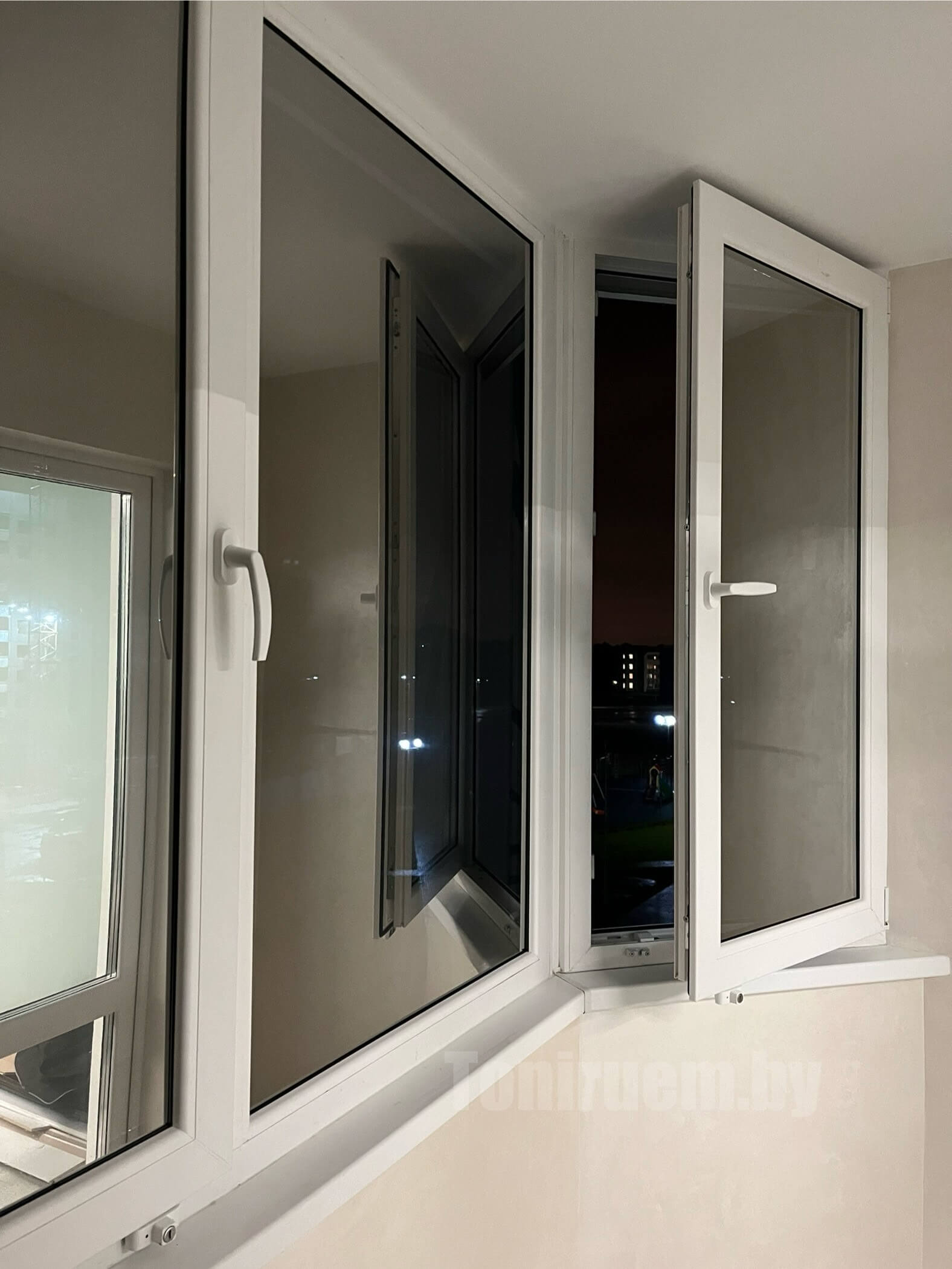 Фото ночью внутри помещения